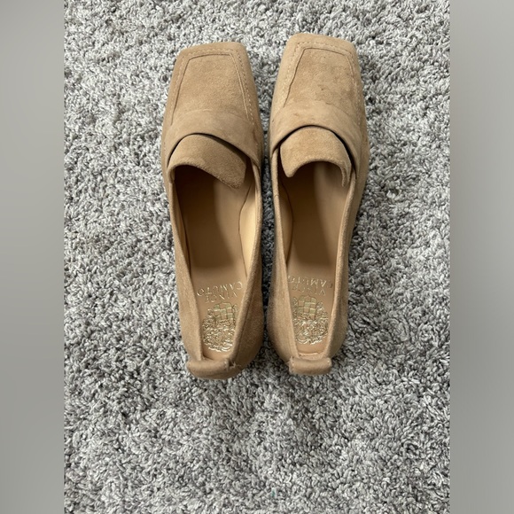 Vince Camuto - Picture 2 of 5